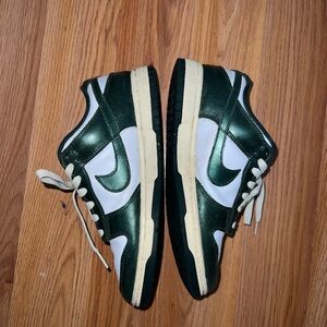 Nike Dunk Sneakers - Classic Swoosh Style